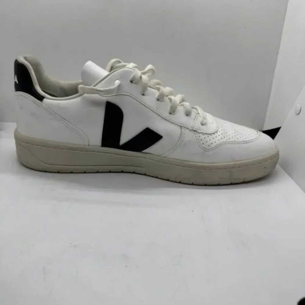 Veja V10 Mens 12.5 White Black Leather Sneakers shoes